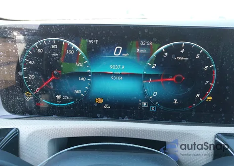 2021 Mercedes-Benz A 220 z USA, uszkodzony, nr VIN W1K3G4EB2MJ255040